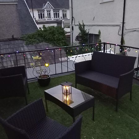 Large 2 Bed Holiday Let In Central Ystradgynlais Eksteriør billede